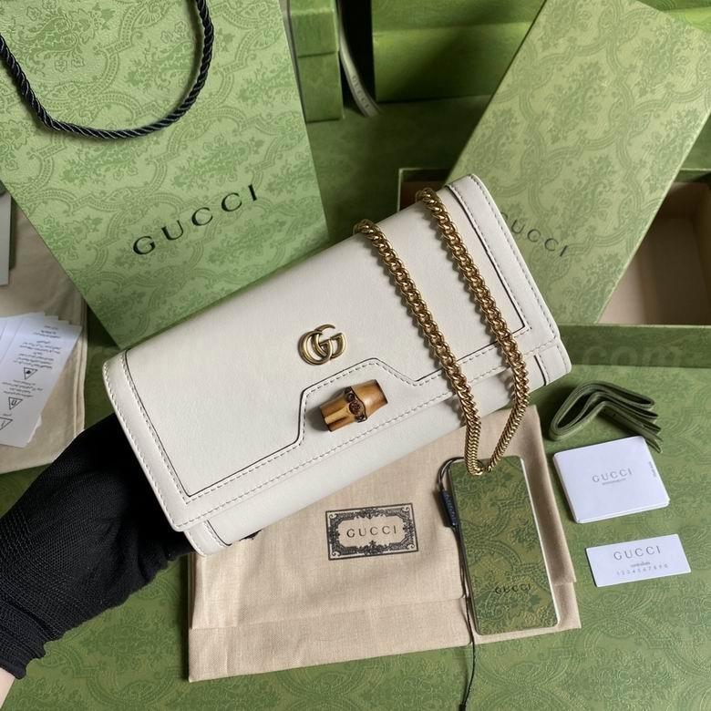 Gucci Handbags 116